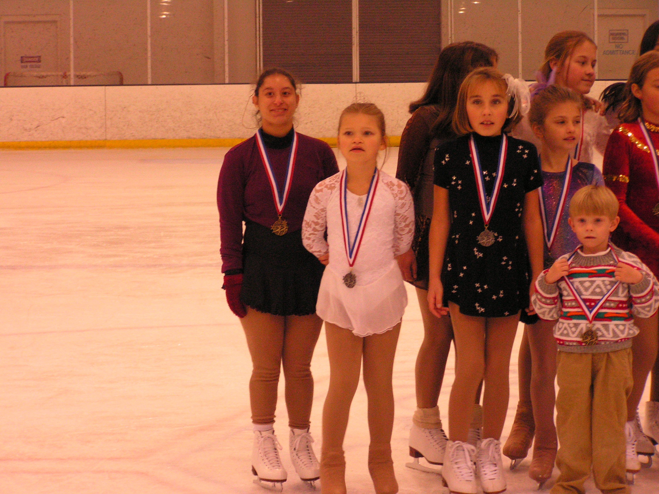 ./2005/Monica Ice Skating/Monica ice sk 11-19 0010.JPG